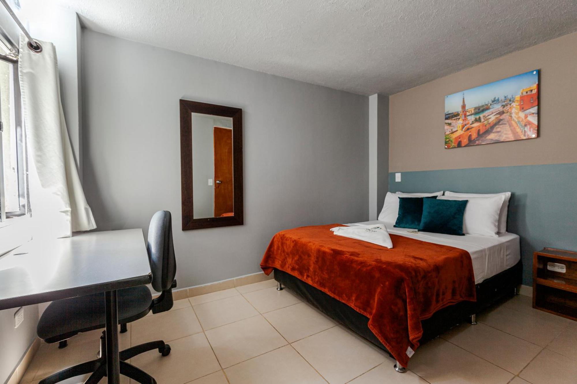 Poblado Guest House Медельин Экстерьер фото