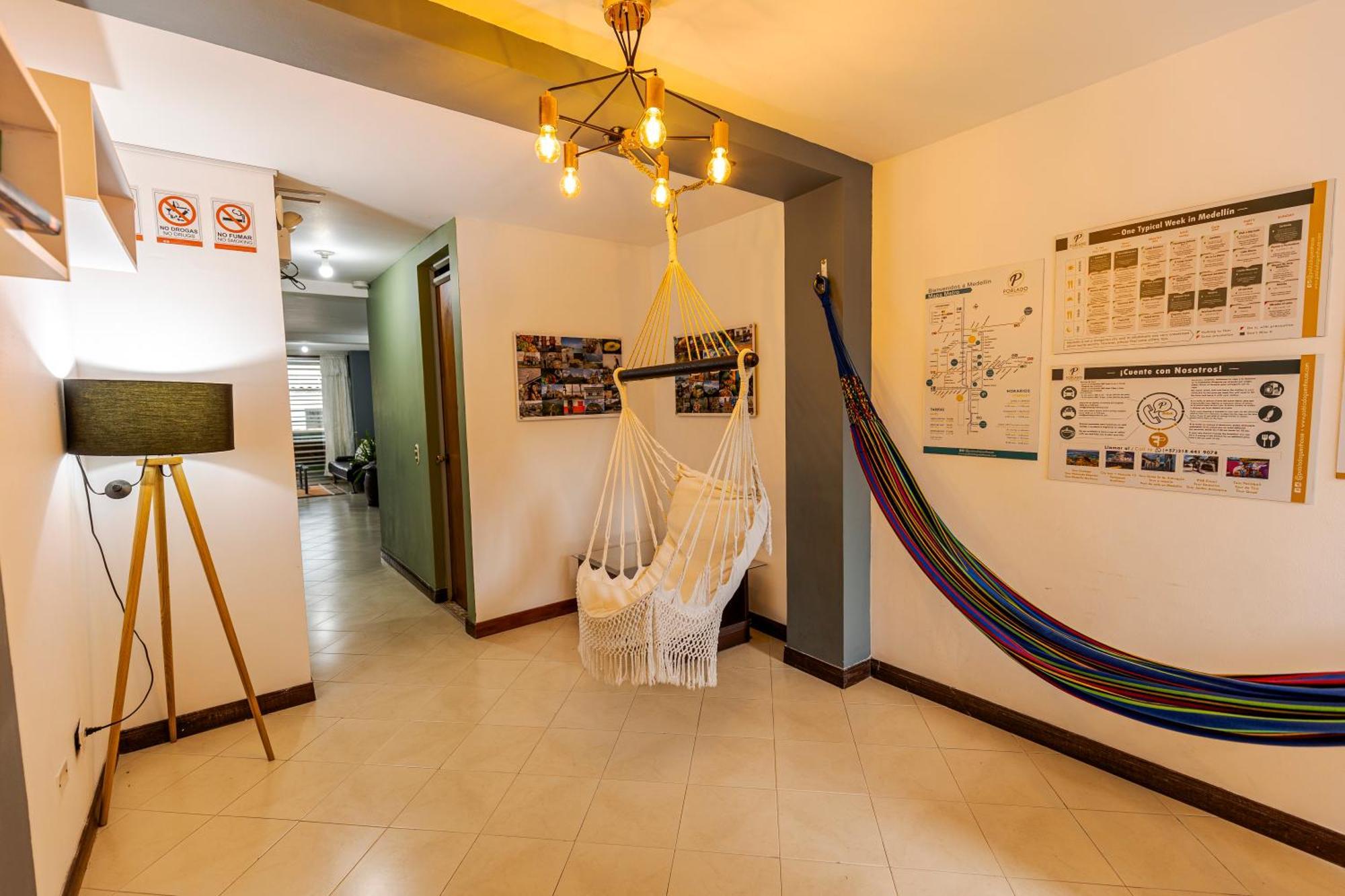 Poblado Guest House Медельин Экстерьер фото